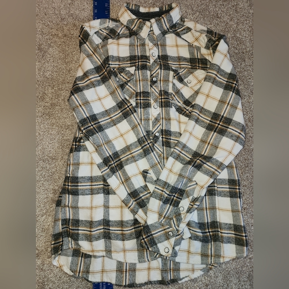 Preowned BKE medium‎ plaid flannel
